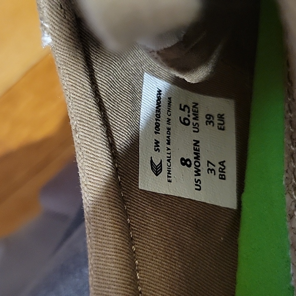 Cariuma OCA Low Top Sneakers - Burnt Sand Contrast Thread Canvas - Picture 4 of 5